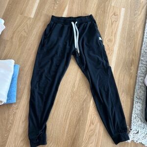 Vuori performance jogger black heather xs